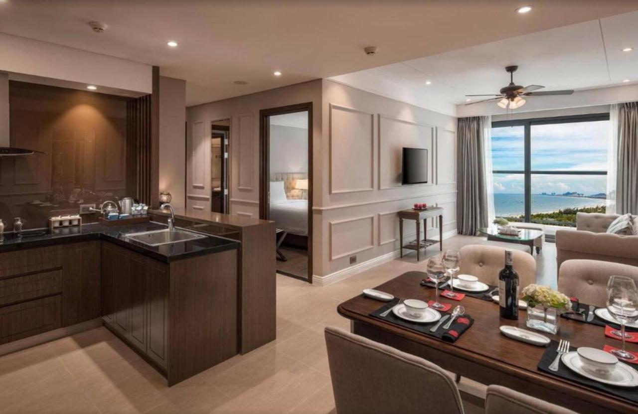 Luxury Apartment - Rooftop Swimming Pool - Beach Front - Hinata Apartment Дананг Екстер'єр фото