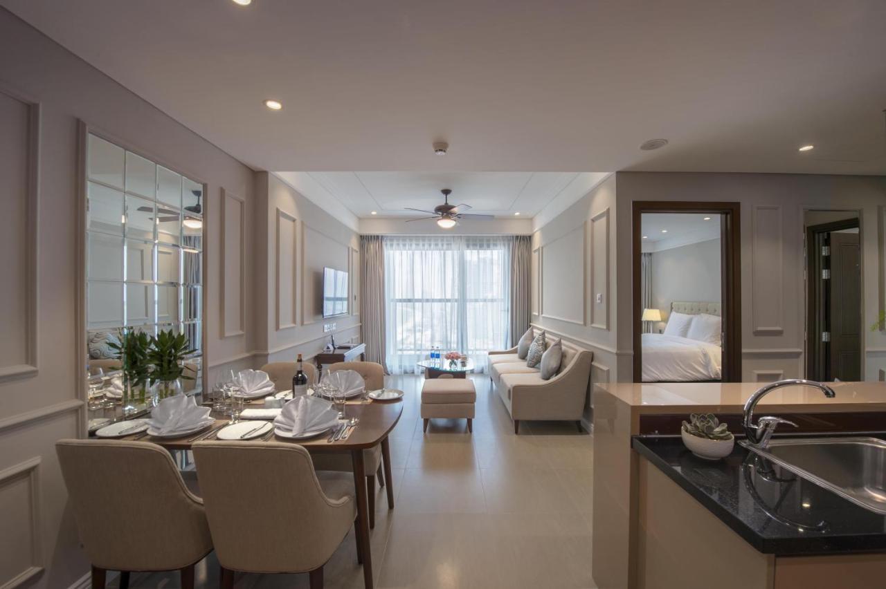 Luxury Apartment - Rooftop Swimming Pool - Beach Front - Hinata Apartment Дананг Екстер'єр фото